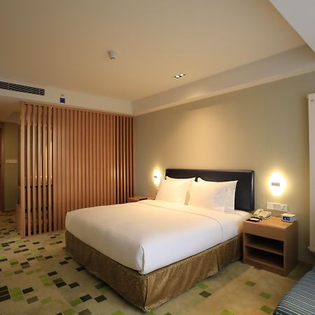 Holiday Inn Express Zhangjiakou Park View, An Ihg Hotel Екстериор снимка