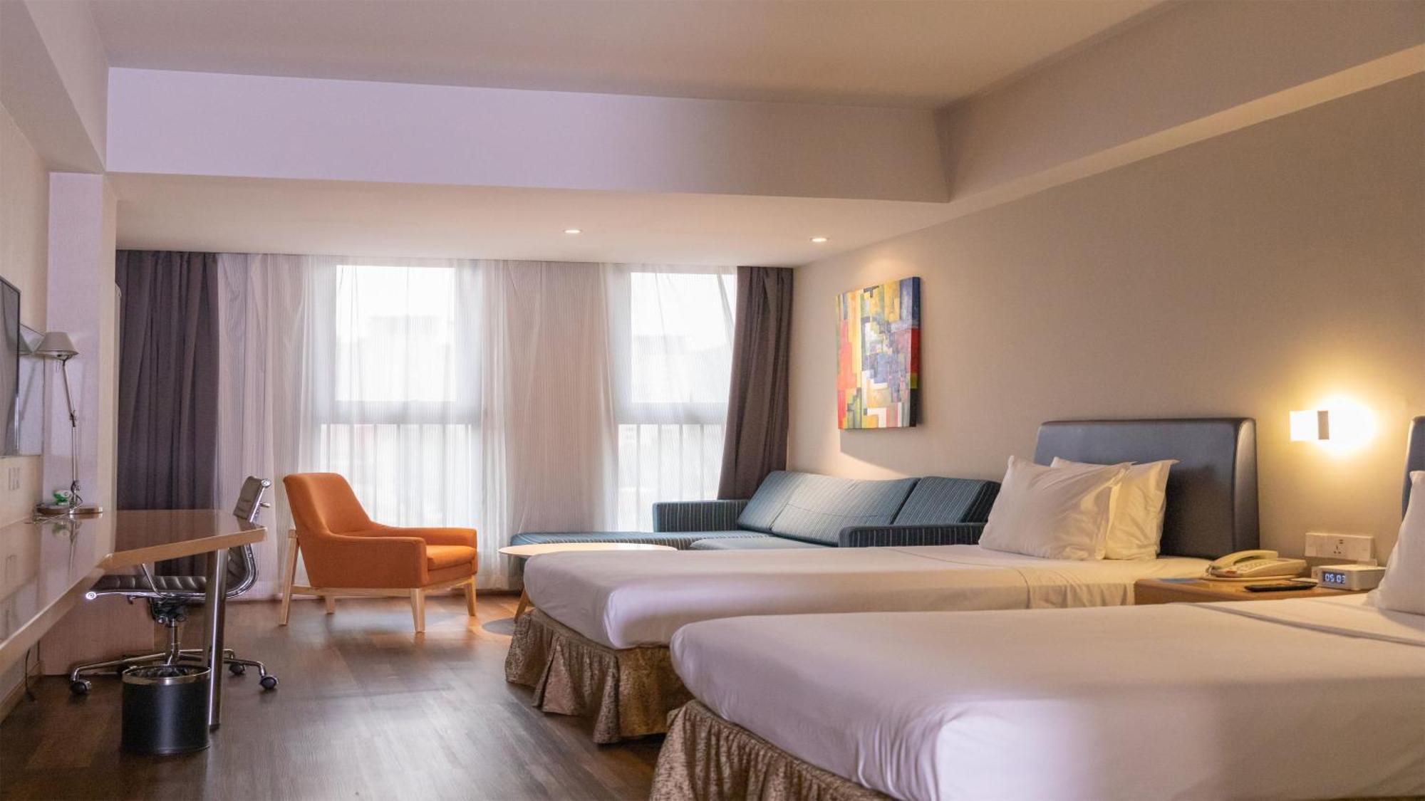 Holiday Inn Express Zhangjiakou Park View, An Ihg Hotel Екстериор снимка